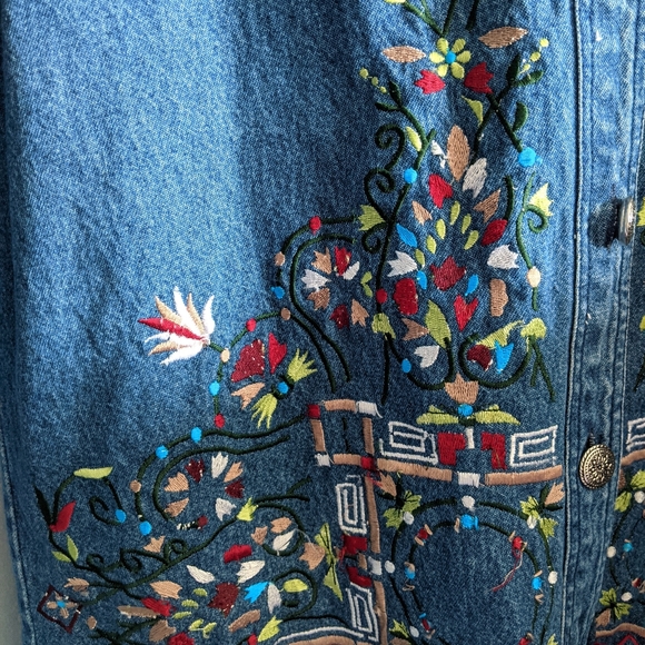 Petite embroidered denim jacket - Picture 3 of 8